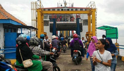 pelabuhan.jpg image