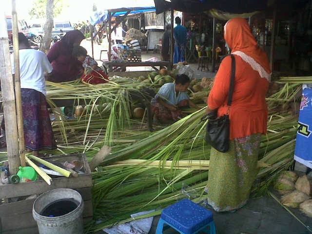 Penjual janur