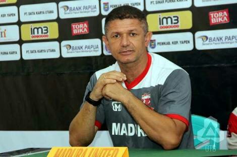 Pelatih Madura United Gomes de Olievera