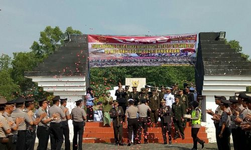 Polres Bangkalan memberikan kejutan kepada Kodim 0829/Bangkalan